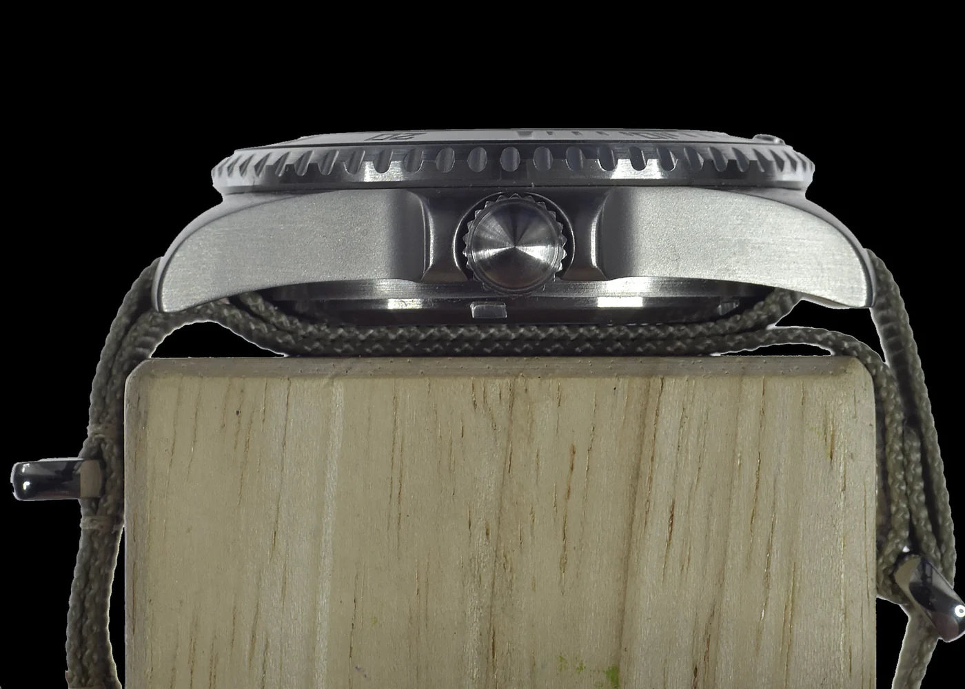 MWC DIVERS WATCH WITH TRITIUM GTLS